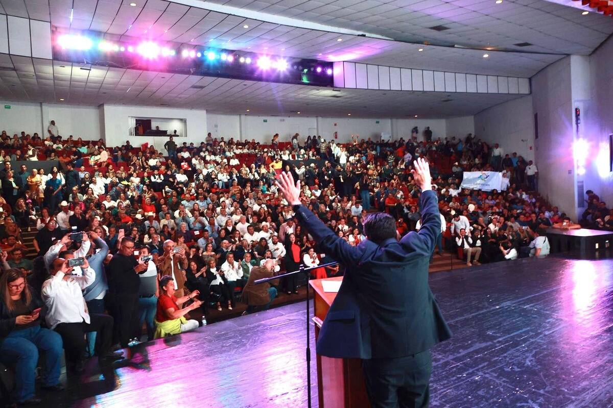 Heriberto Aguilar rinde informe en Guaymas y afirma que las reformas ya impactan el salario, la vivienda y el bienestar de las familias