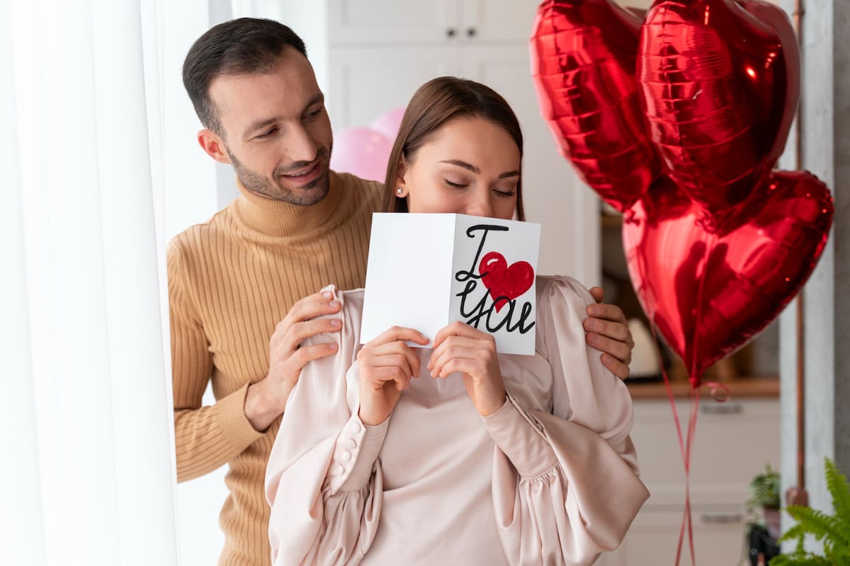 Regalos de San Valentín: Cómo evitar compras impulsivas y que tu dinero termine “en un cajón”