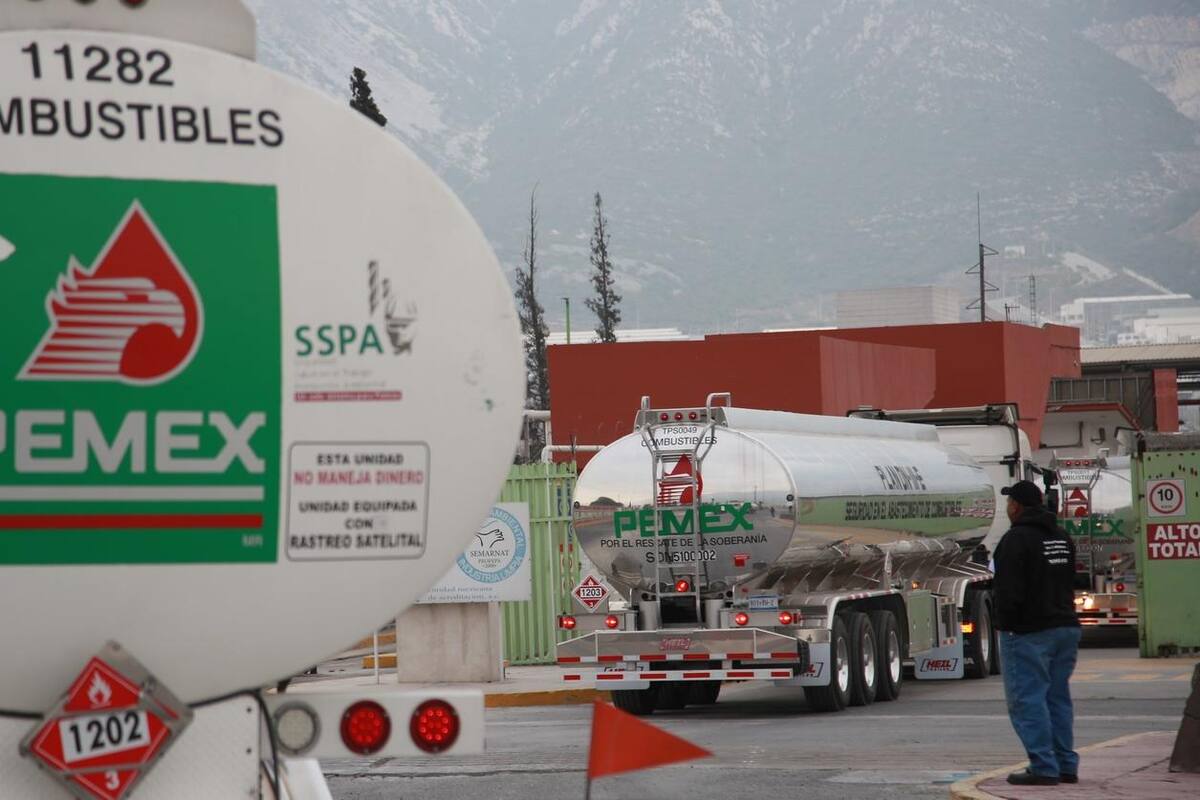 SHCP logra reducir deuda de Pemex en 3 mil 200 millones de dólares