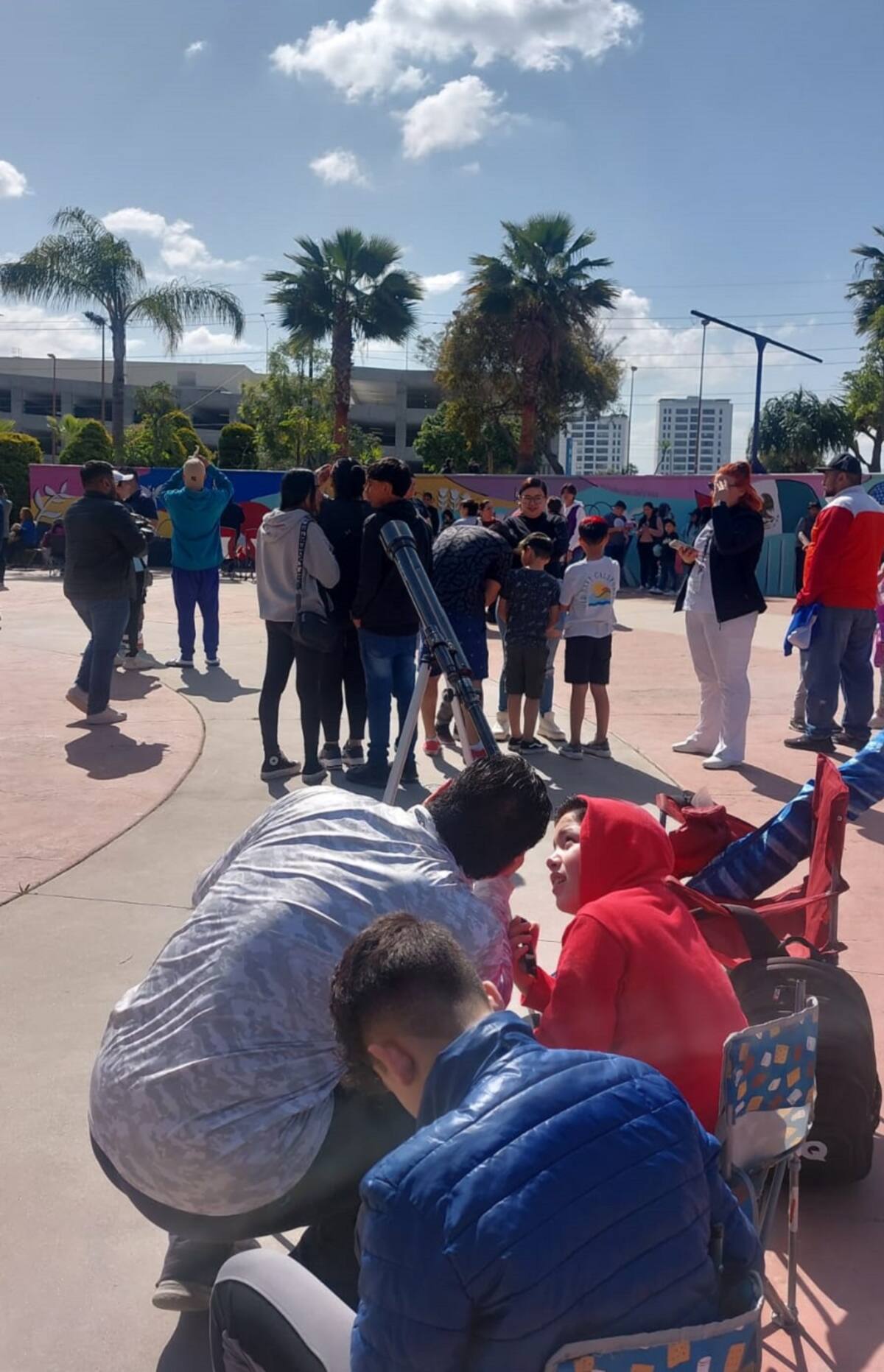 Familias completas se dieron cita en El Trompo.