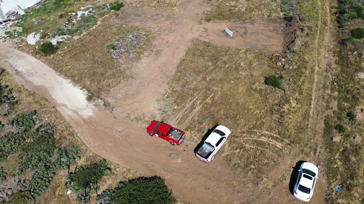 El accidente fue reportado por un testigo; autoridades mantienen un operativo sin localizar aún a los ocupantes. Foto: Cortesía