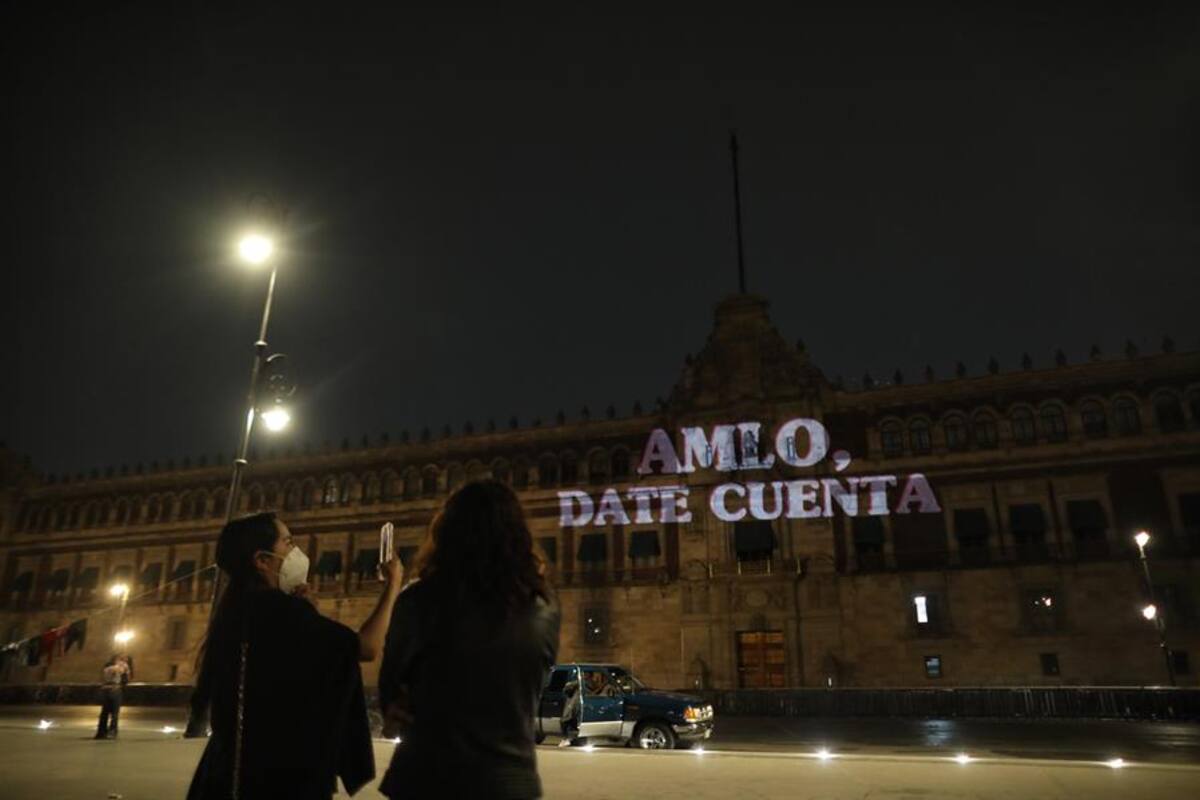 Proyectan en Palacio Nacional protestas contra la violencia hacia las mujeres