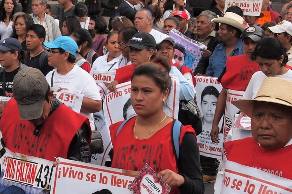 Padres de normalistas exigen fiscal especial para caso Ayotzinapa