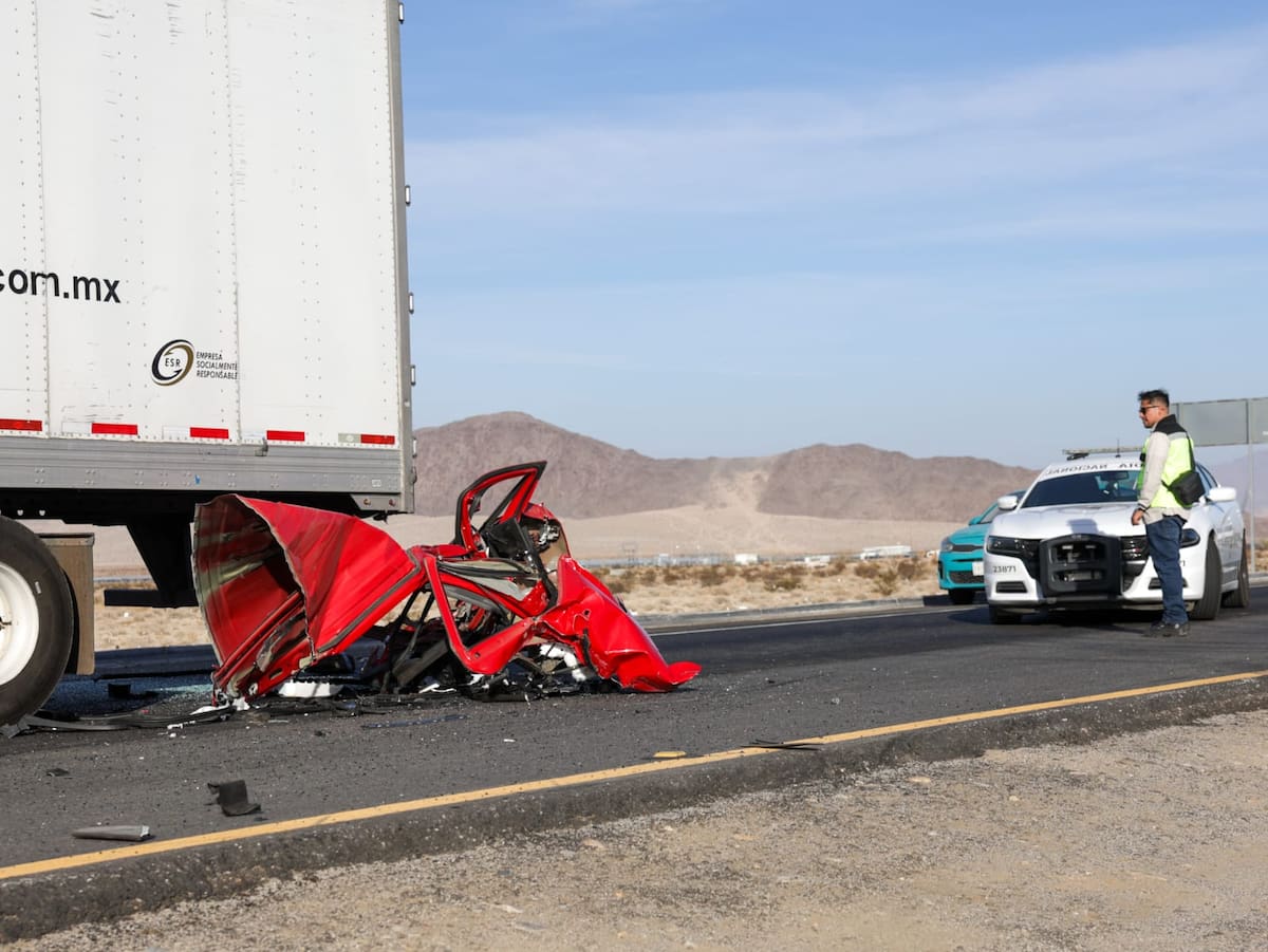 El vehículo quedó completamente destrozado, ya que, debido al impacto, prácticamente toda la parte superior fue desprendida l Foto: Javier Gallegos