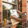 Arquitectos recomiendan usar papel de aluminio en las ventanas como solución temporal contra el calor, aunque las protecciones exteriores son más eficaces para bloquear la radiación solar antes de que llegue al vidrio y mantener fresca una habitación
