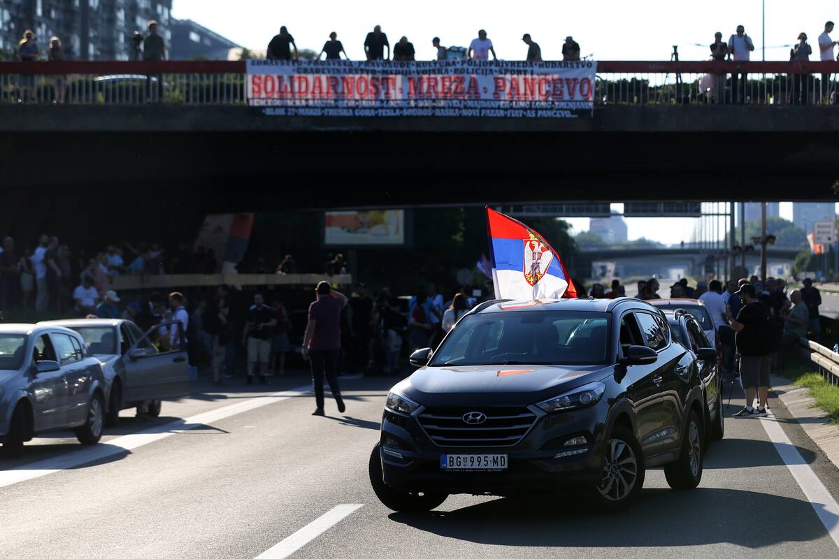 Protestas en Serbia: Denuncian uso de cañón sónico contra manifestantes
