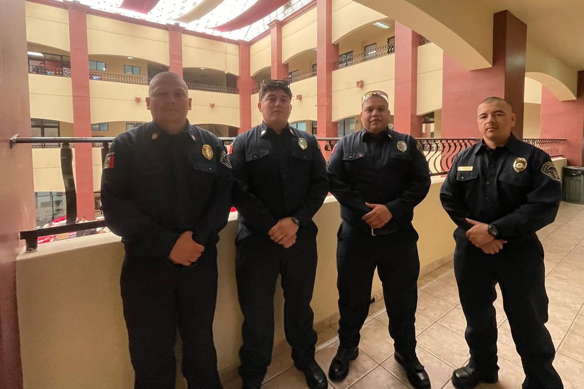 Entregan nueve plazas a bomberos de Rosarito; sindicato aumenta su base a 392