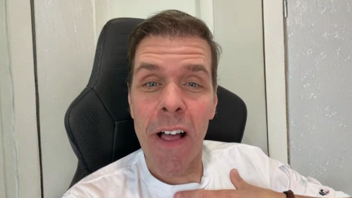 La madre de Perez Hilton pide la custodia temporal de sus tres hijos mientras el bloguero permanece hospitalizado tras una crisis de salud mental