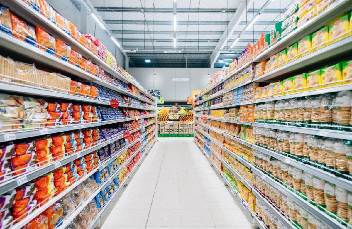 La canasta básica más cara entre los establecimientos revisados por la Profeco se encontró en Walmart Boulevard Morelos, en Hermosillo, con un precio de 912.50 pesos.| Foto: Especial