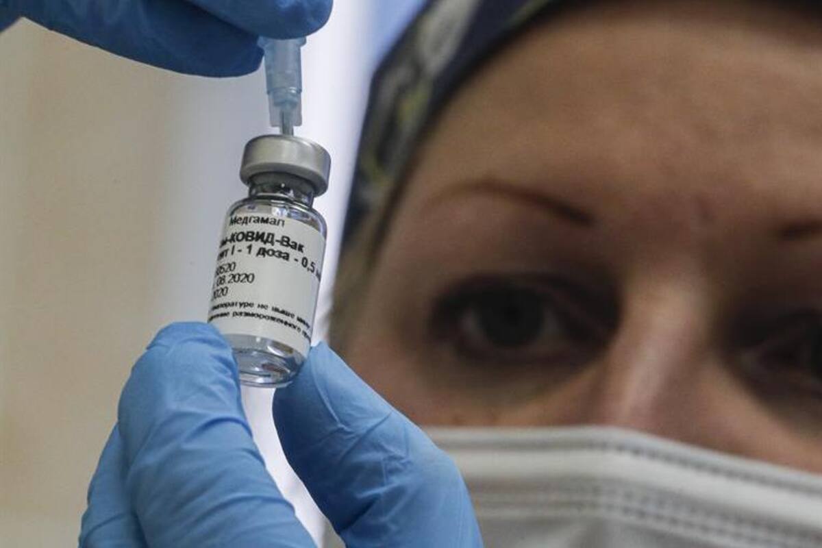 "El 3% de los médicos del sector privado han sido vacunados", destaca López-Gatell