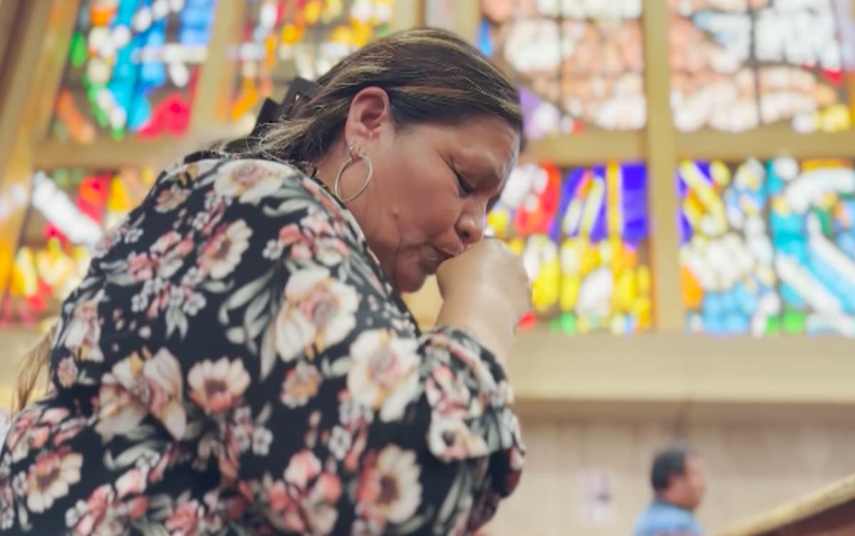 "De mi hija solo me entregaron su cabeza", cuenta la madre buscadora, Susan Montes. Foto: Azteca Noticias.