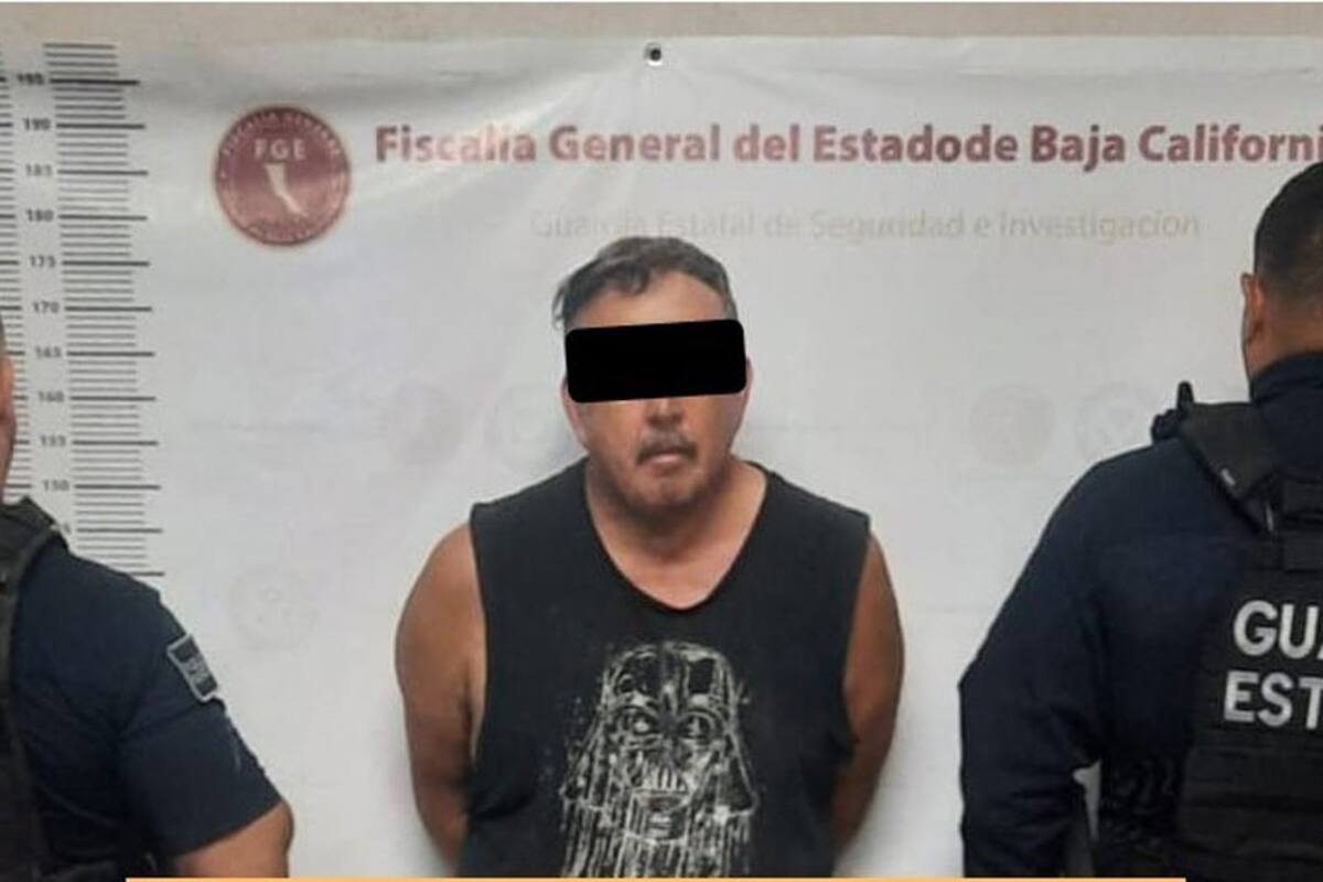 Capturan en Rosarito a hombre con metanfetamina y fusil de asalto