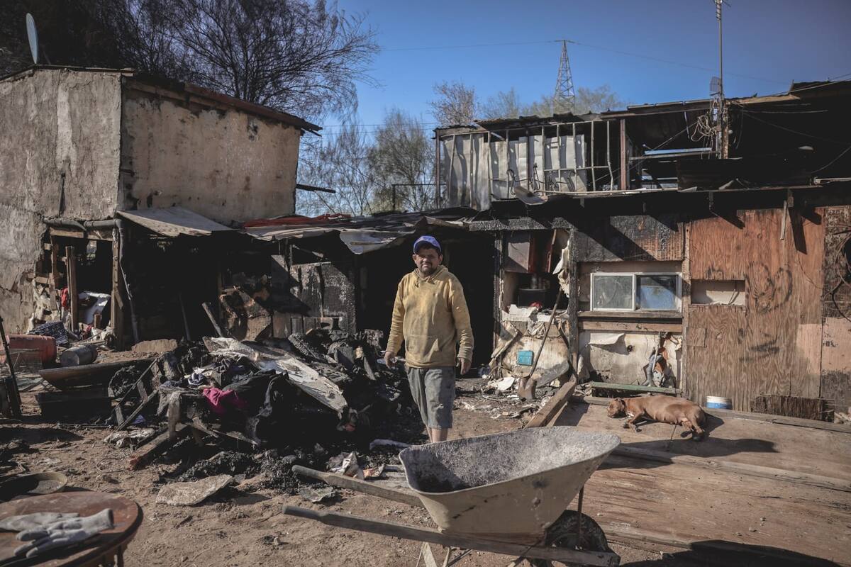 Familia solicita apoyo tras incendiarse su hogar
