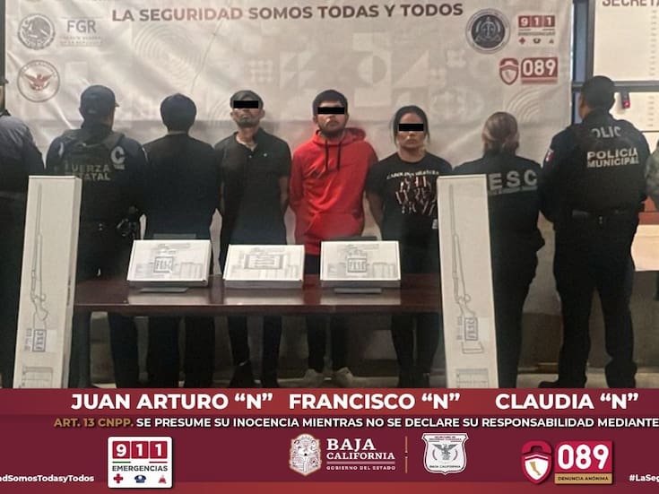 Aseguran a cuatro personas y decomisan arsenal