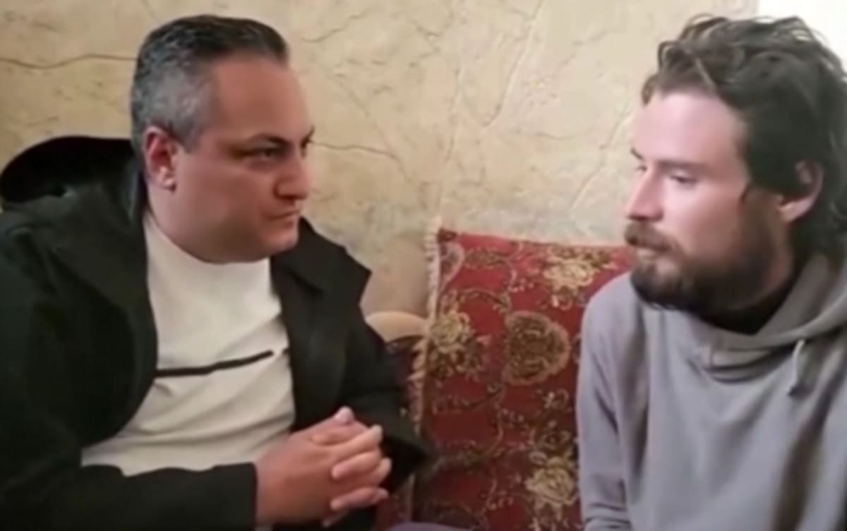 "No fue tan malo", dice un ciudadano estadounidense sobre su estancia en una prisión siria. / BBC.