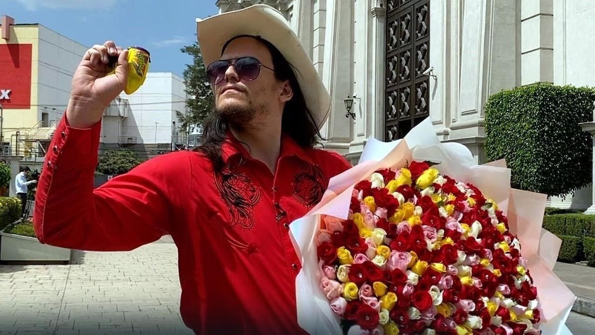 Flores 'El Patrón', el mensajero de los enamorados.