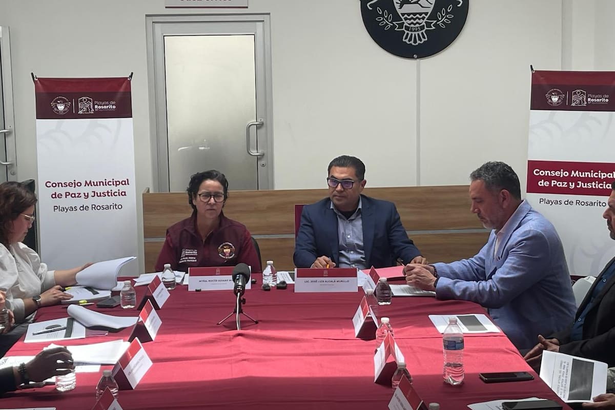 Toman protesta integrantes del Consejo de Paz en Rosarito; realizan primera sesión