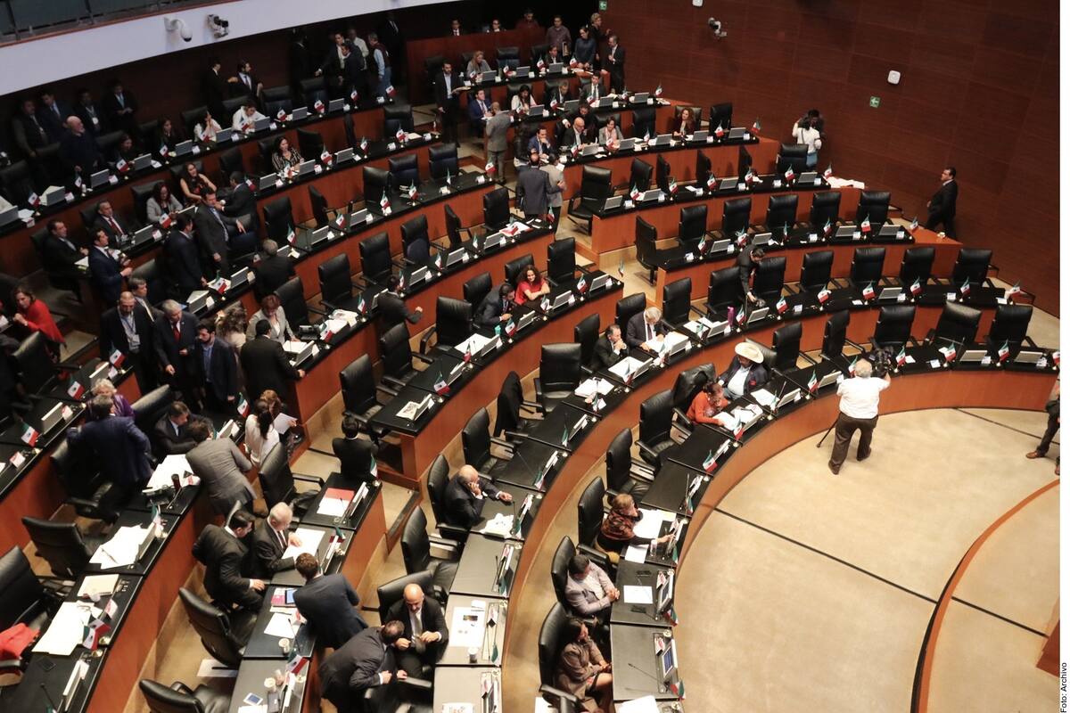 Senadores consideran un error que AMLO no asista a la Cumbre de las Américas; es "anteponer sus caprichos y su amistad con dictadores": López Rabadán