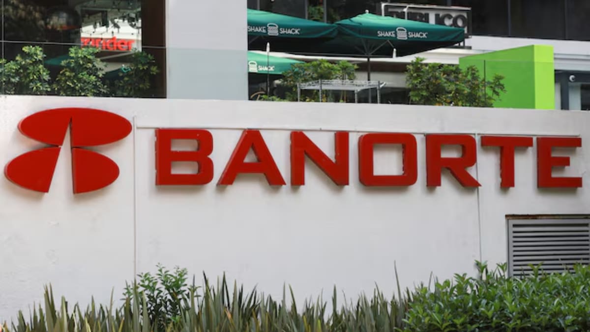 La operación de Banorte se dividió en dos tramos de bonos AT1, con cupones de 8% y 8.45%. (Reuters)