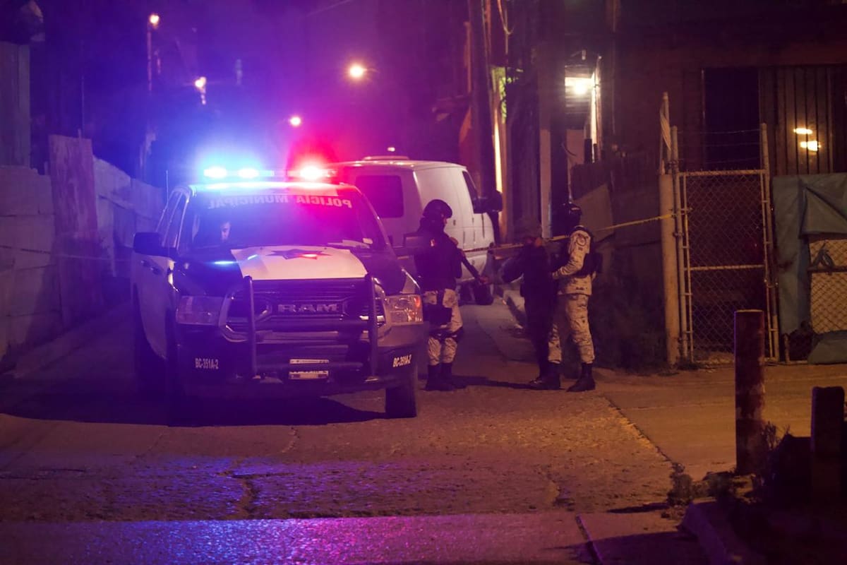 Homicidios Tijuana: Localizan tres cuerpos con huellas de violencia en Sánchez Taboada