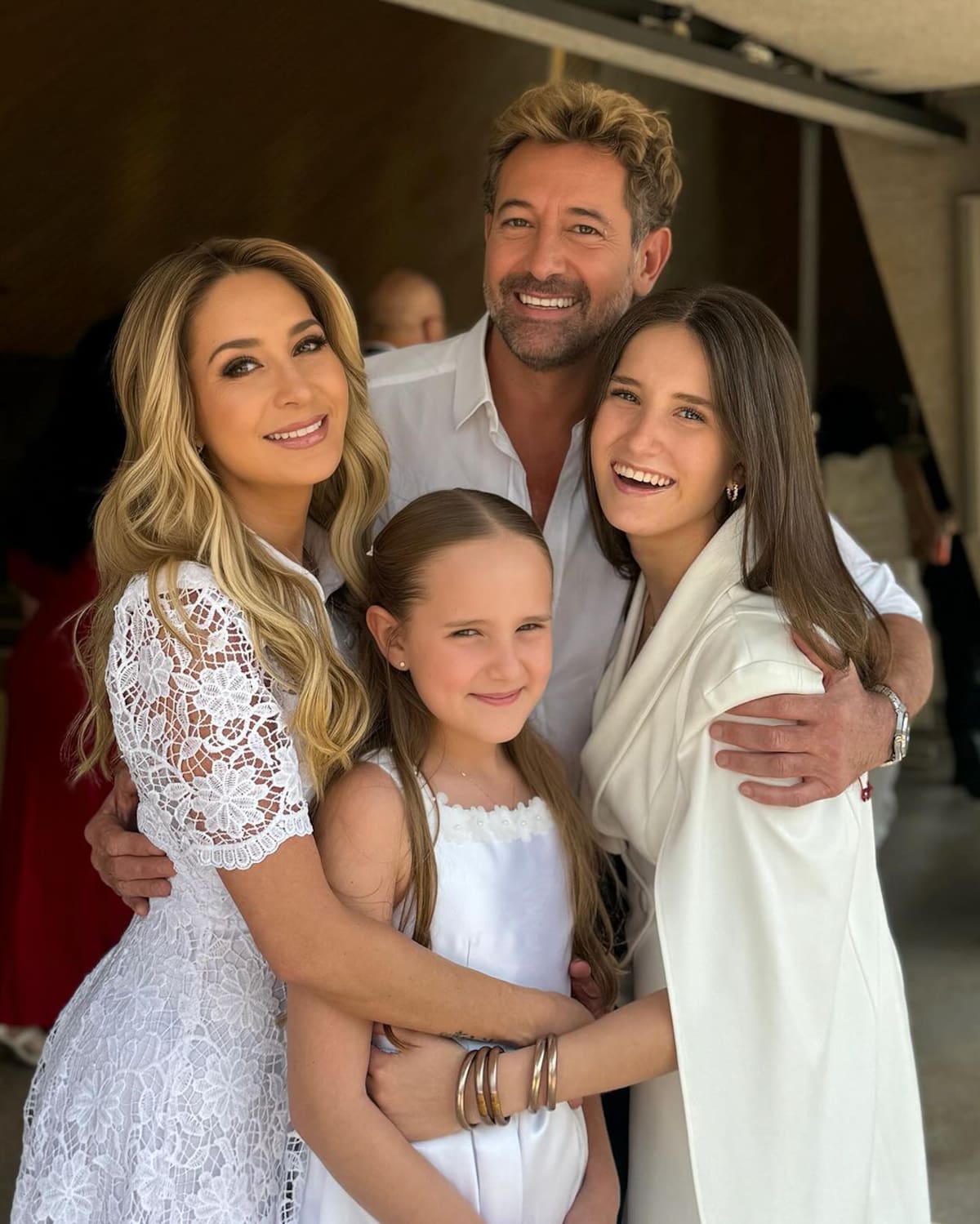 Las hijas de Gabriel Soto y Geraldine Bazán habrían estado en la boda espiritual con Irina Baeva.