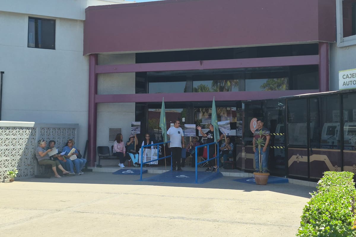 Se concentran por segunda ocasión en CESPT por afectaciones en Sánchez Taboada