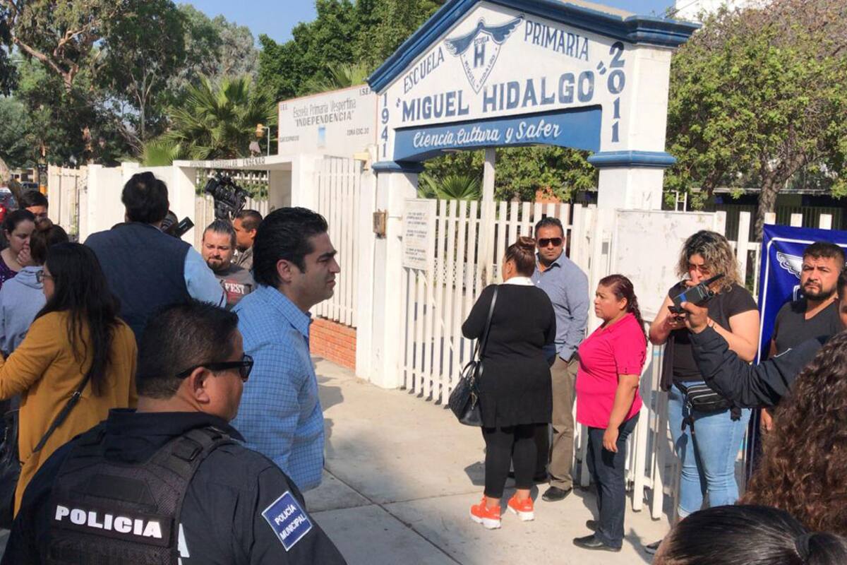 Exigen padres esclarecimiento de abuso a menor en escuela de Tijuana