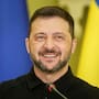 Ucrania firma una ley que retira al ruso como idioma protegido para romper privilegios ligados a la invasión rusa, redefinir la política lingüística del país y reforzar la identidad nacional en plena guerra