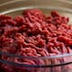 ¿Conviene enjuagar la carne molida cocida? Esto es lo que realmente disminuye la grasa y cómo afecta las calorías y nutrientes de tu comida diaria