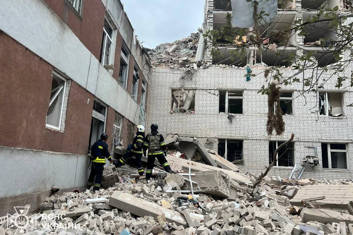 Bombardeo ruso al norte de Ucrania deja 17 muertos y 60 heridos