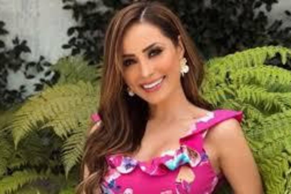 Veía Cynthia Rodríguez a Carlos Rivera como amigo por ser más chico