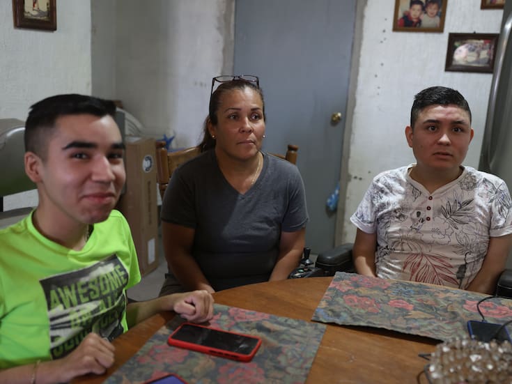 Rosa Carmina Uruchurtu solicita ayuda para conseguir un tanque de oxígeno para su hijo, quien padece distrofia muscular y ha sido diagnósticado con neumonía