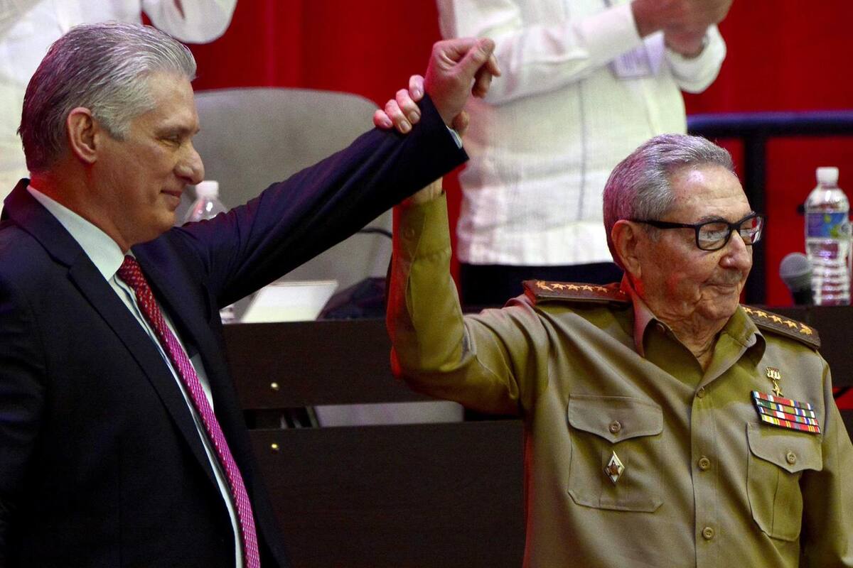 Presidente cubano seguirá consultando a Raúl Castro tras reemplazarli en PCC