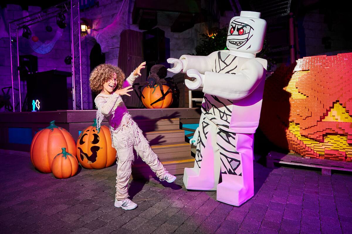 Mummy es uno de los personajes que recibirán a los visitantes en la temporada Brick-or-Treat Monster Party.