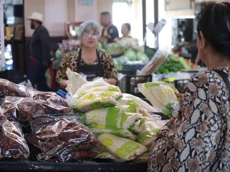 Esperan repunten ventas por cenas de Año Nuevo en el Mercado Municipal de Hermosillo