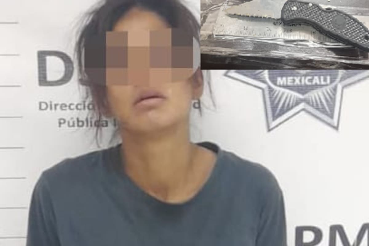 Mujer es arrestada con navaja y resulta tener orden por robo con violencia