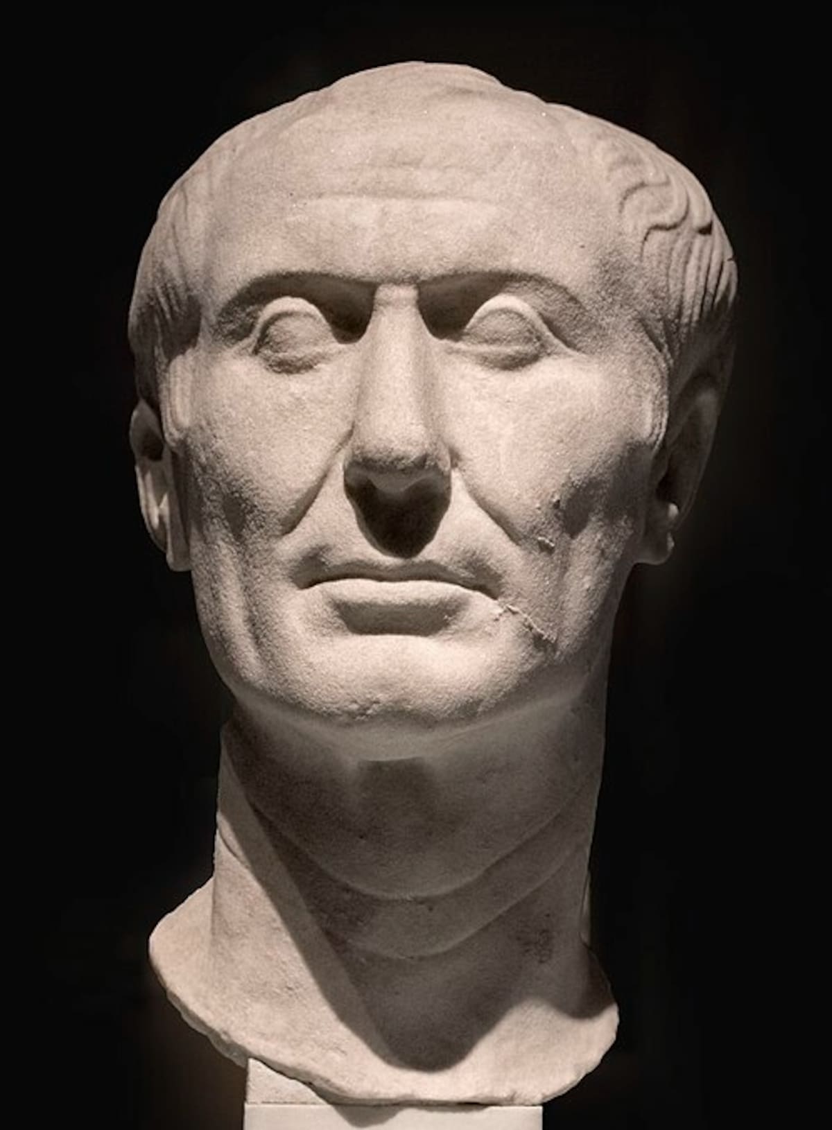 Busto de Tusculum, retrato romano de Julio César conservado en el Museo de Antigüedades de Turín. Foto: Ángel M. Felicísimo / Wikimedia Commons (CC BY 2.0).