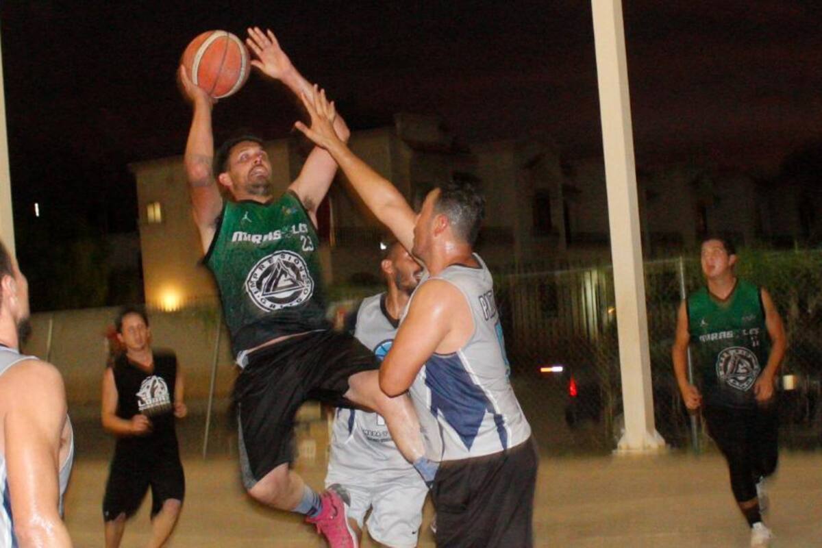 Se queda Villa Sonora con liderato en Torneo Streetball Sahuaro