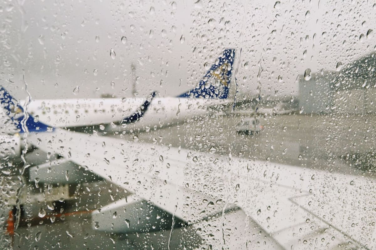 El AICM reabre sus pistas tras un cierre de dos horas por tormentas matutinas e insta a monitorear las rutas digitales ante pronósticos de nuevo granizo vespertino en CDMX: ¿Cómo puedo revisar el estatus de mi vuelo?
