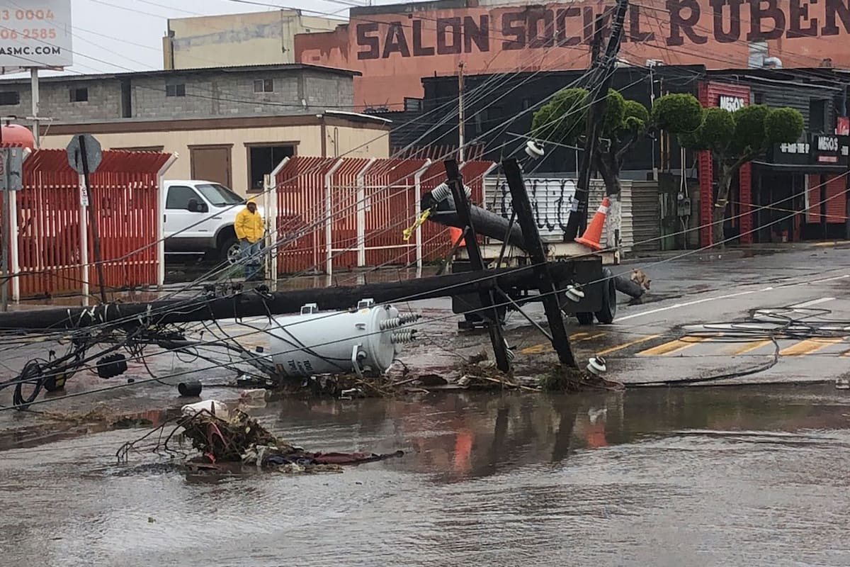 Lluvias en Rosarito: Registra inundaciones bulevar Benito Juárez