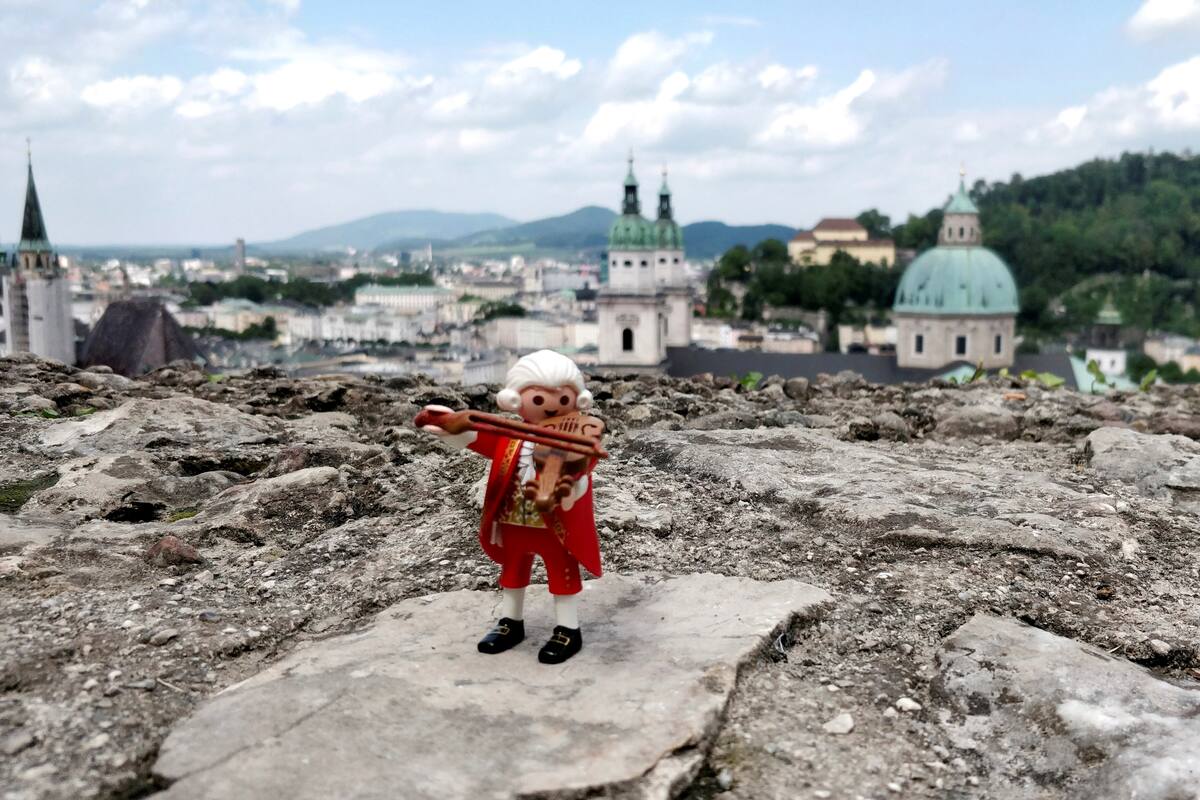Venden miles de Mozarts en Playmobil para apoyar la formación de músicos