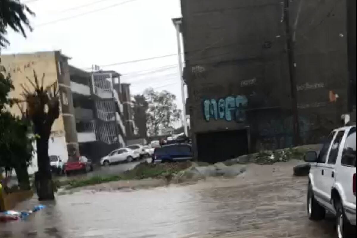 Afectada por lluvias emprende para solventar daños