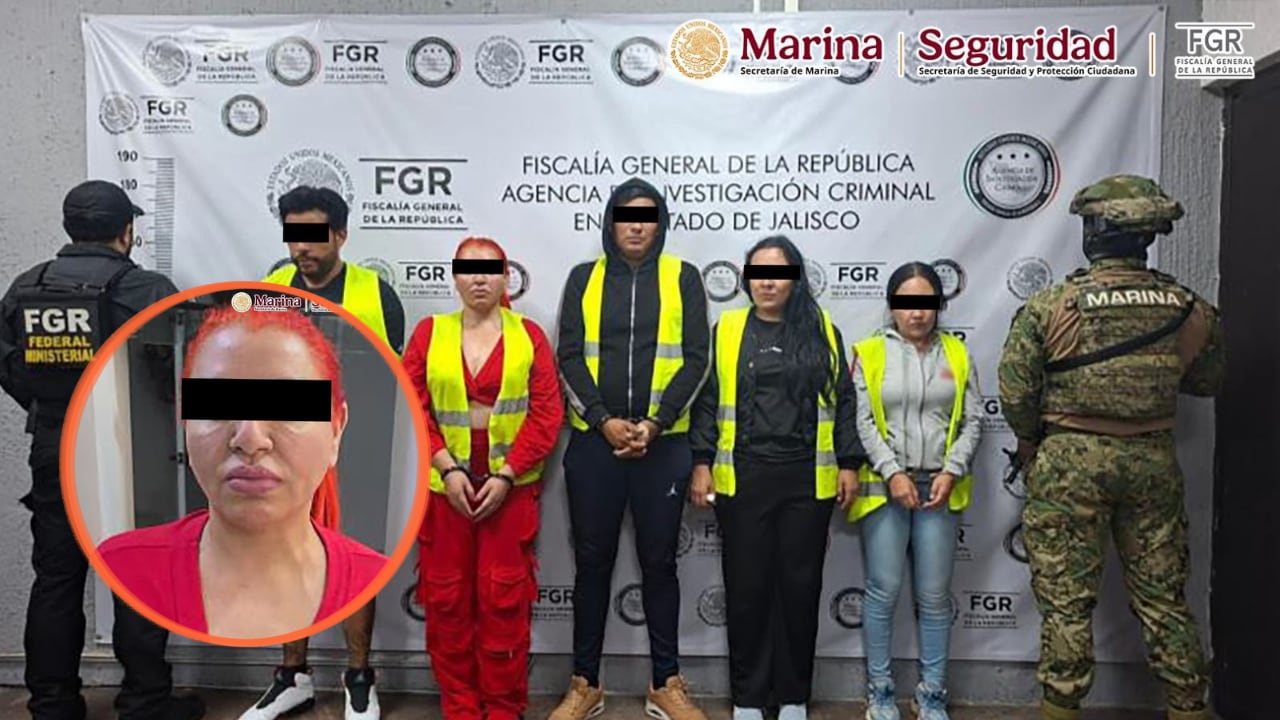 La Tía fue detenida junto con otros cuatro presuntos integrantes de una célula vinculada a La Nueva Empresa, señalada por traficar migrantes desde Ciudad Juárez hacia Estados Unidos mediante túneles, tras tres cateos realizados en Jalisco