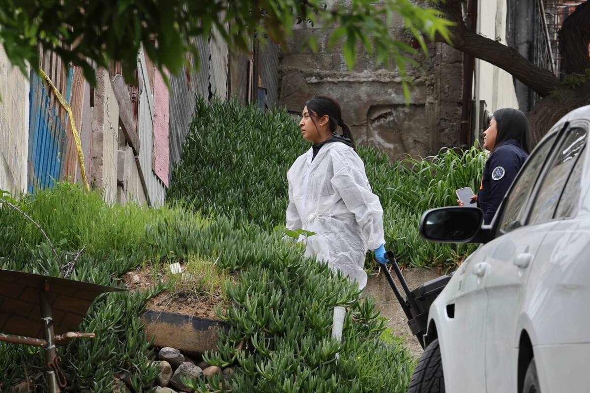 Dos personas fueron ejecutadas en el interior de una vivienda en la calle Praxediz Guerra