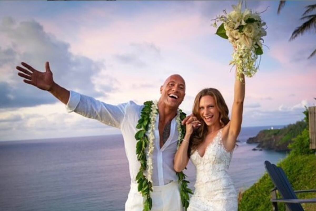"La Roca" y Lauren Hashian se casaron en ¡secreto!