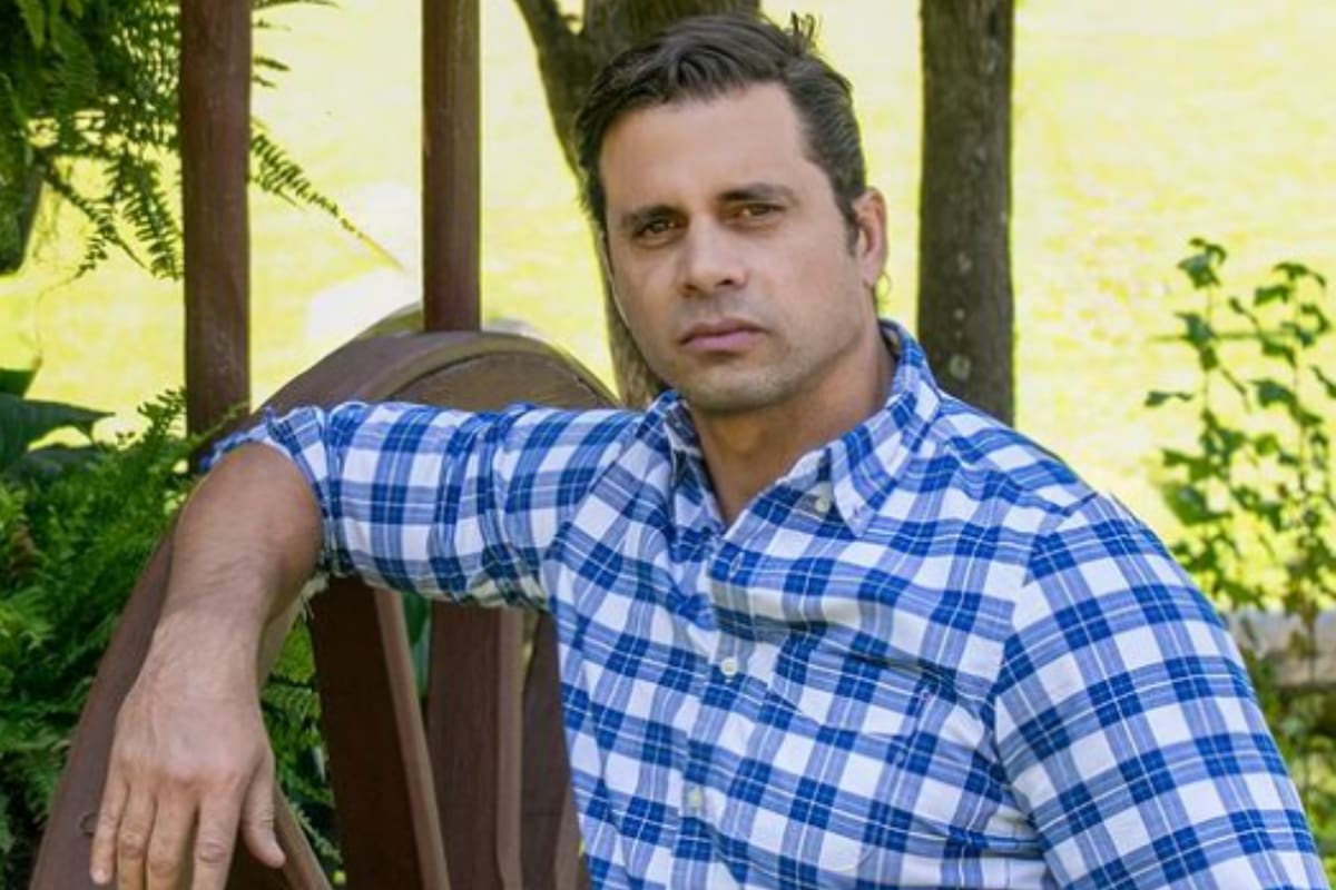 Actor de telenovelas abandona la pantalla para dedicarse a la construcción