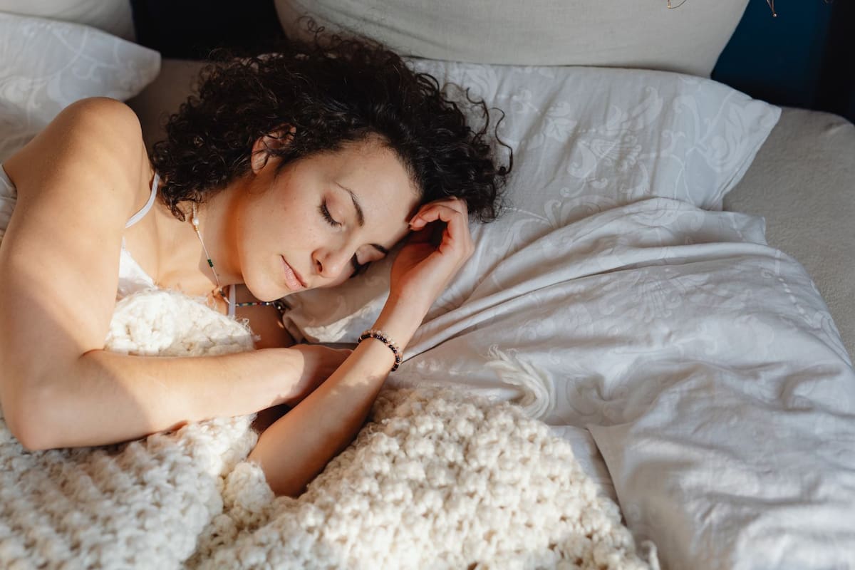 ¿A qué temperatura debes dormir para descansar de verdad?