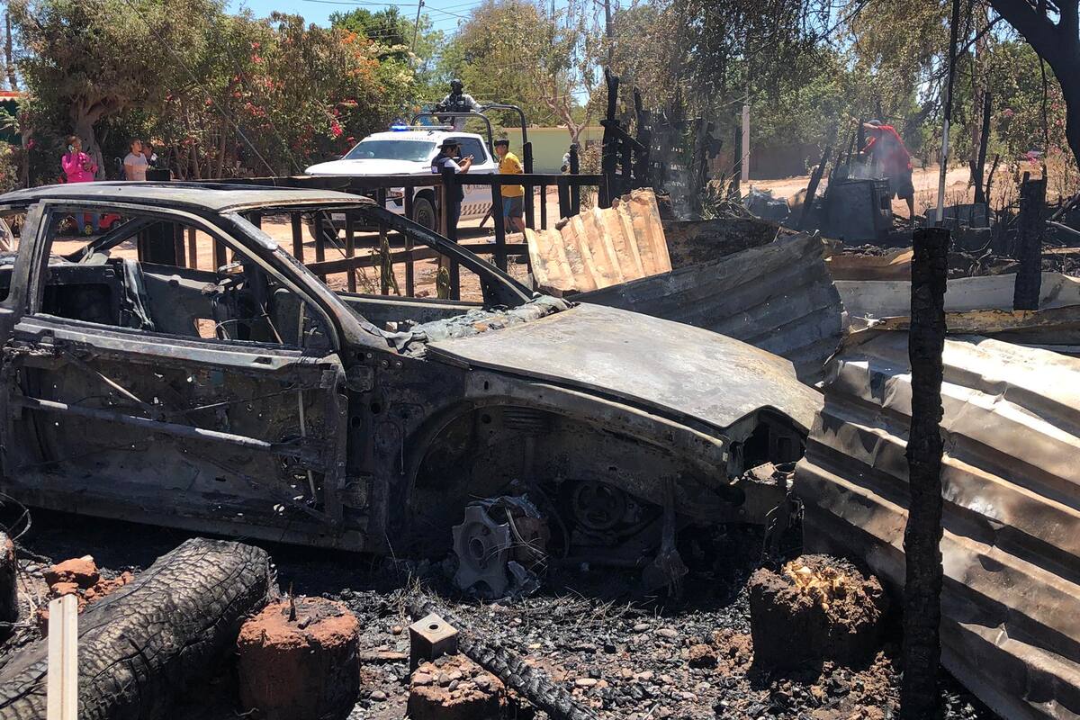 Consume incendio siete viviendas en Pueblo Yaqui; hay una persona sin vida