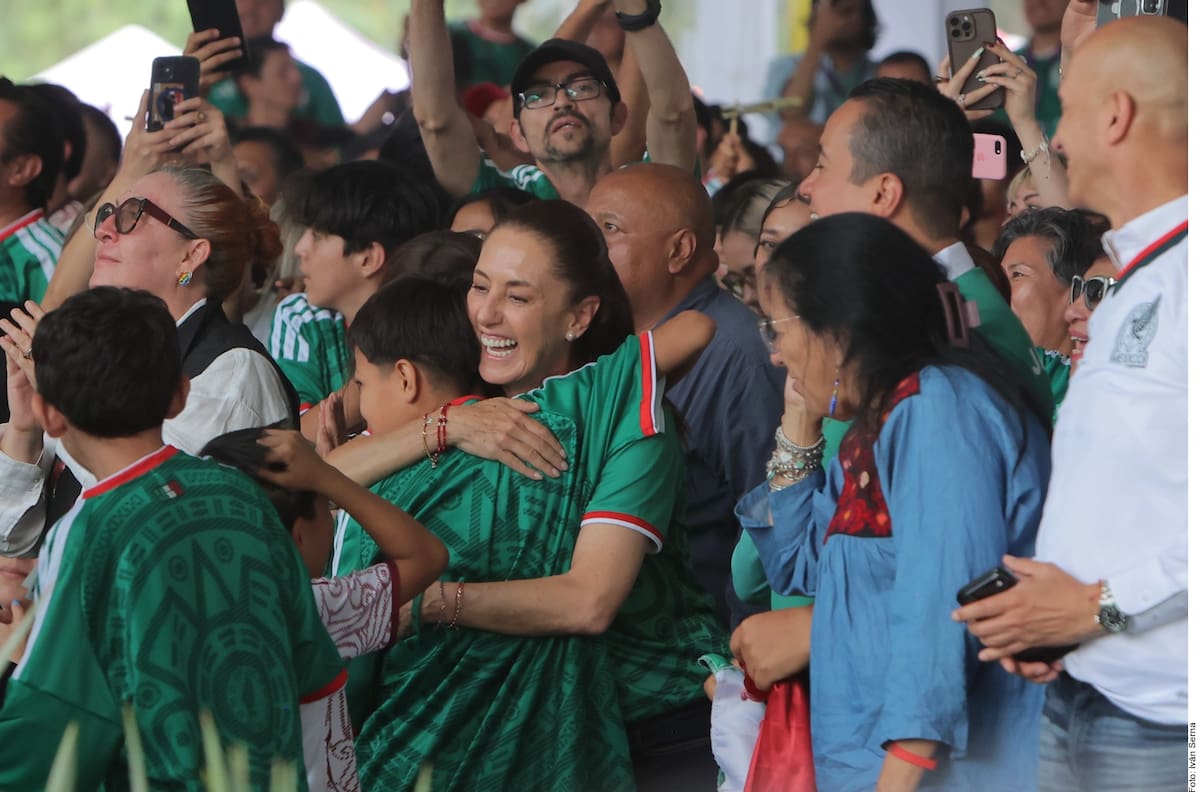Claudia Sheinbaum celebra el gol de México. (Foto: Archivo GH)