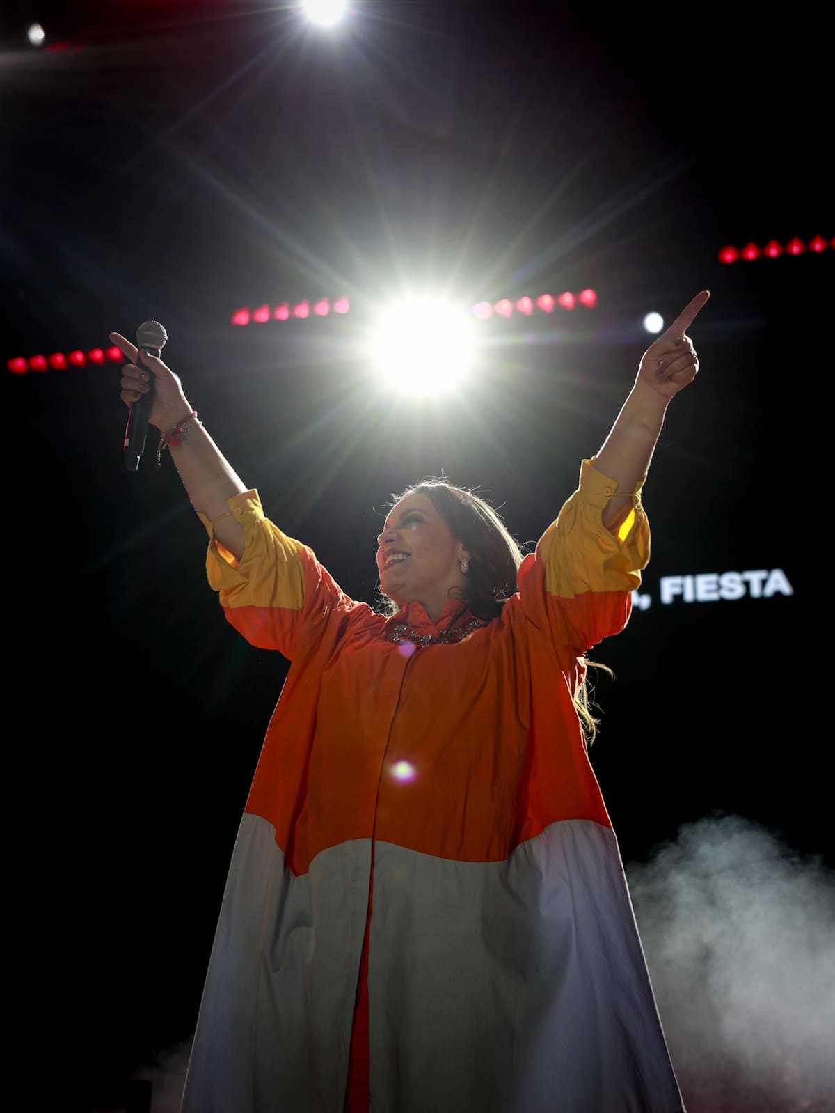 Christine D’Clario se presentó en la Isla de las Estrellas durante la segunda semana de las Fiestas del Sol, donde compartió su música y mensajes de fe ante familias que acudieron al recinto. FOTO: Juan J. Morales
